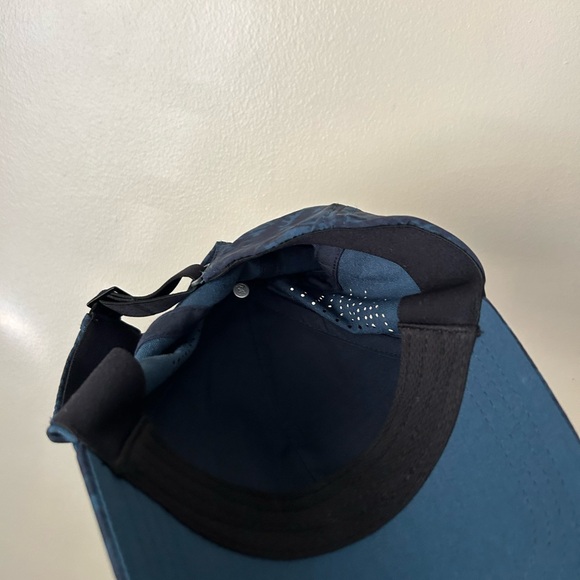 Buff hat - Picture 8 of 8